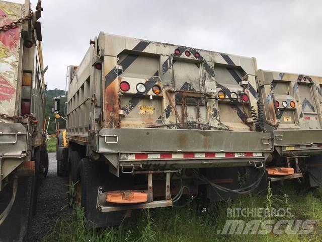 Mack 700 Sniježne daske i  plugovi
