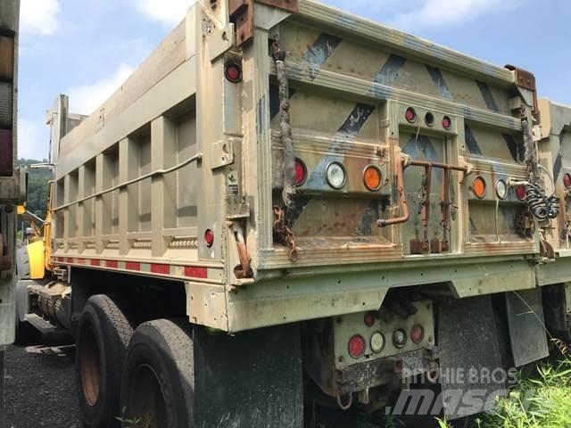 Mack 700 Sniježne daske i  plugovi