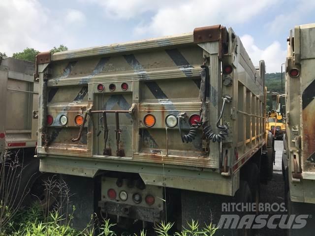 Mack 700 Sniježne daske i  plugovi