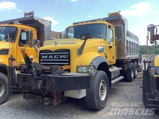 Mack 700 Sniježne daske i  plugovi