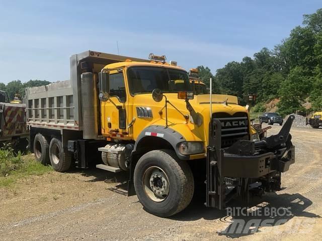 Mack 700 Sniježne daske i  plugovi