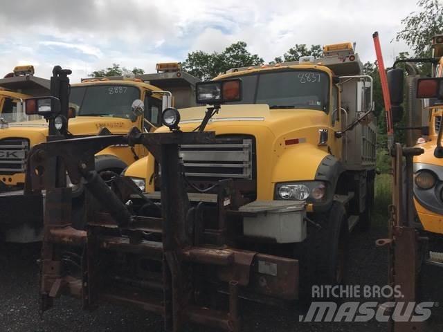 Mack 700 Sniježne daske i  plugovi