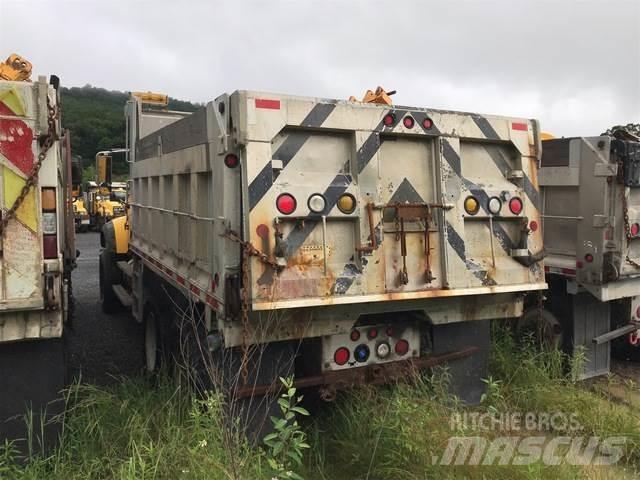 Mack 700 Sniježne daske i  plugovi