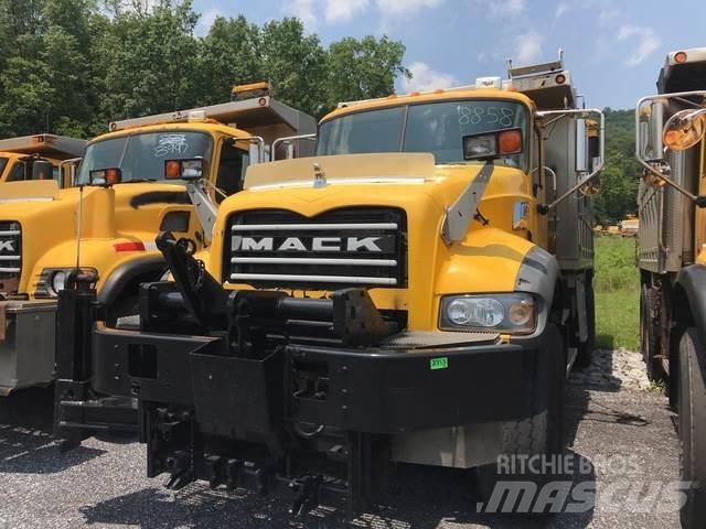 Mack 700 Sniježne daske i  plugovi