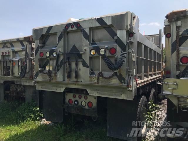 Mack 700 Sniježne daske i  plugovi
