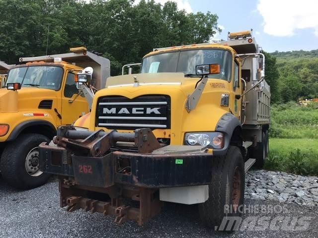 Mack 700 Sniježne daske i  plugovi