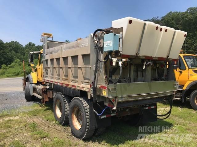 Mack 700 Sniježne daske i  plugovi