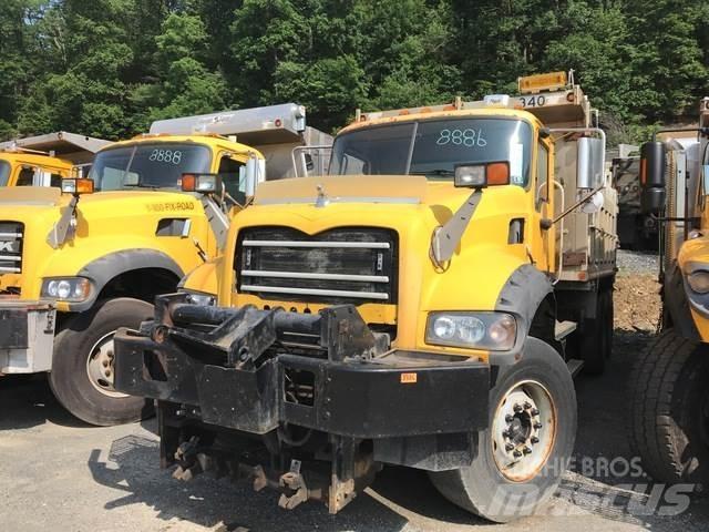 Mack 700 Sniježne daske i  plugovi