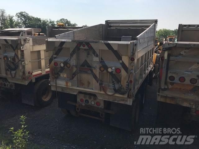 Mack 700 Sniježne daske i  plugovi