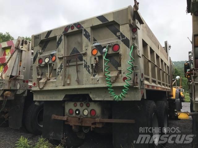 Mack 700 Sniježne daske i  plugovi