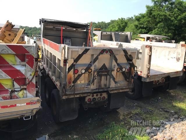 Mack 700 Sniježne daske i  plugovi