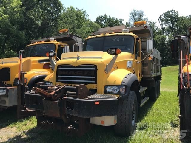 Mack 700 Sniježne daske i  plugovi