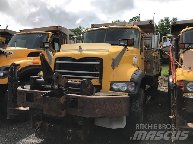 Mack 700 Sniježne daske i  plugovi