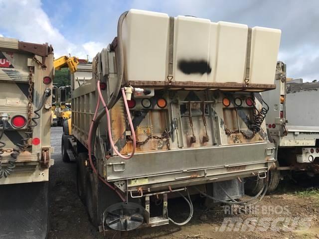 Mack 700 Sniježne daske i  plugovi