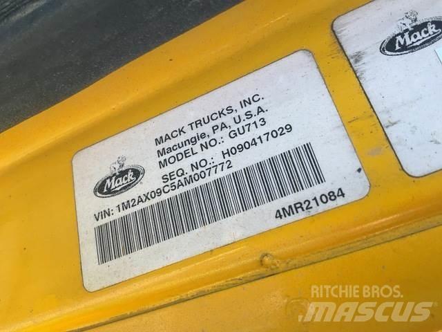 Mack 700 Sniježne daske i  plugovi