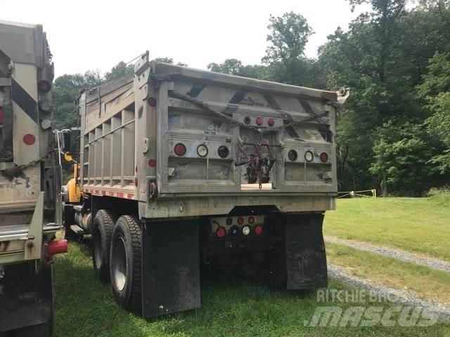Mack 700 Sniježne daske i  plugovi