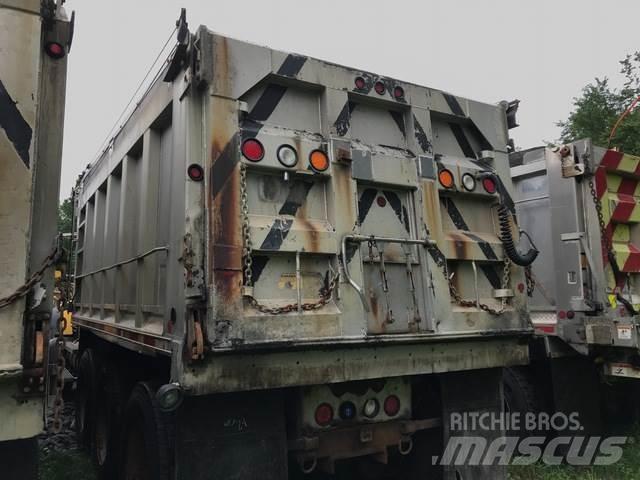 Mack 700 Sniježne daske i  plugovi