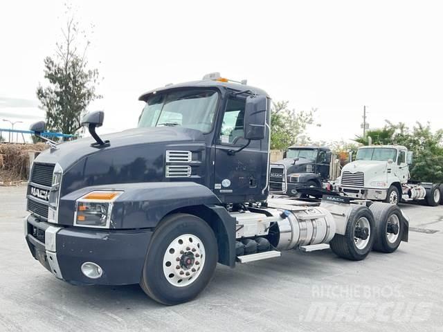 Mack AN64T Traktorske jedinice