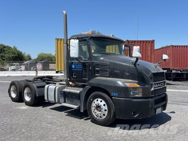 Mack AN64T Traktorske jedinice