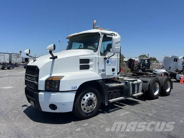 Mack AN64T Traktorske jedinice
