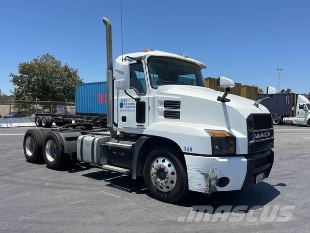 Mack AN64T Traktorske jedinice