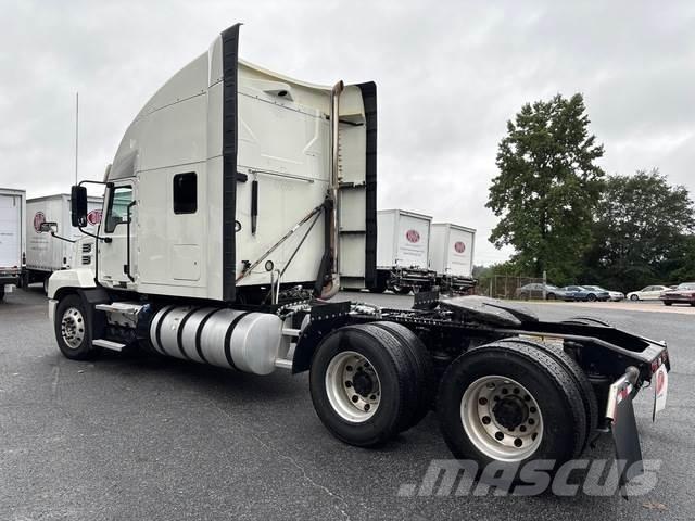Mack AN64T Traktorske jedinice