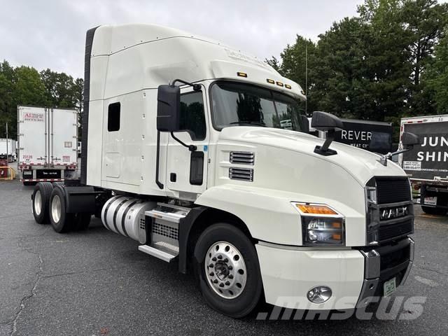 Mack AN64T Traktorske jedinice
