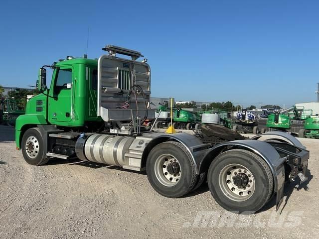 Mack AN64T Traktorske jedinice