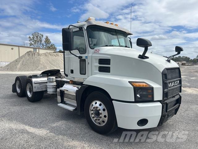 Mack AN64T Traktorske jedinice