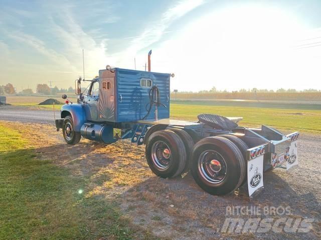 Mack B-61 Traktorske jedinice