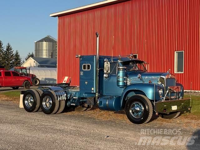 Mack B-61 Traktorske jedinice