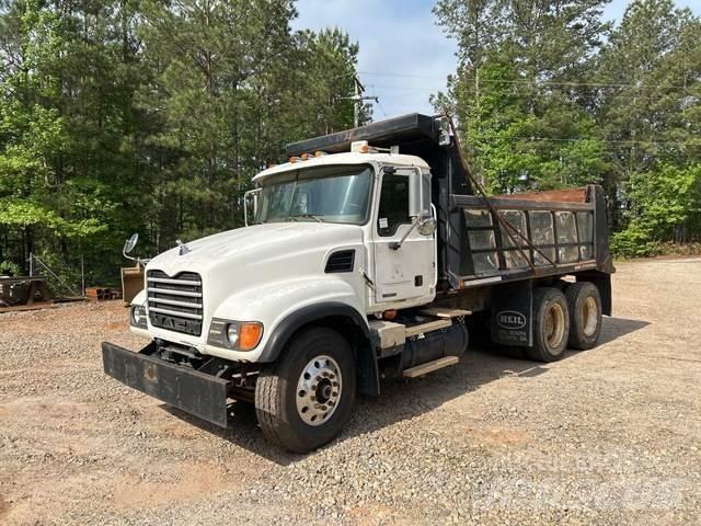 Mack CV700 Kiper kamioni