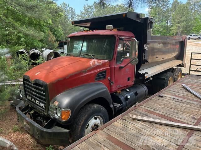 Mack CV700 Kiper kamioni