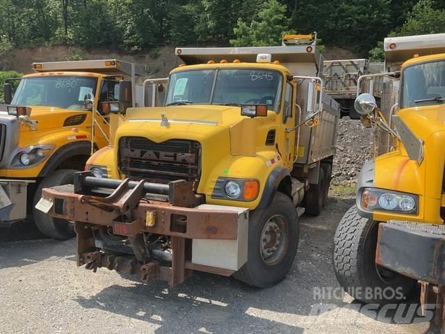 Mack CV700 Sniježne daske i  plugovi