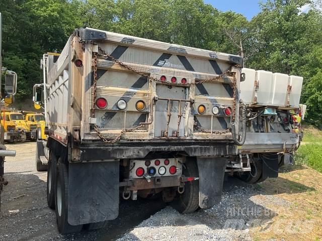 Mack CV700 Sniježne daske i  plugovi