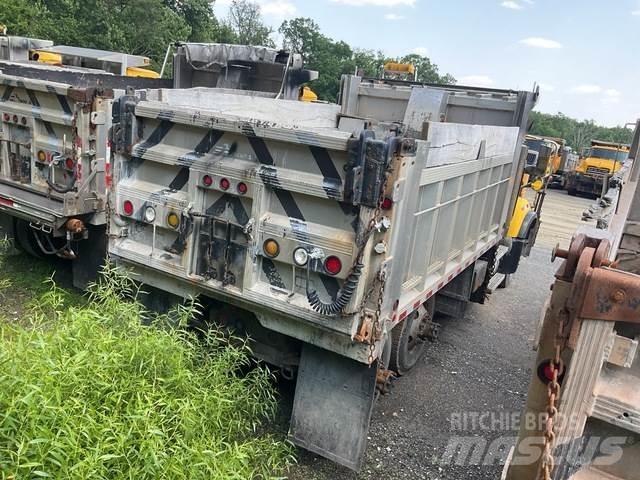 Mack CV700 Sniježne daske i  plugovi