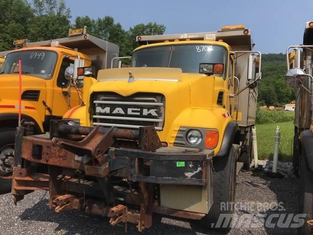 Mack CV700 Sniježne daske i  plugovi