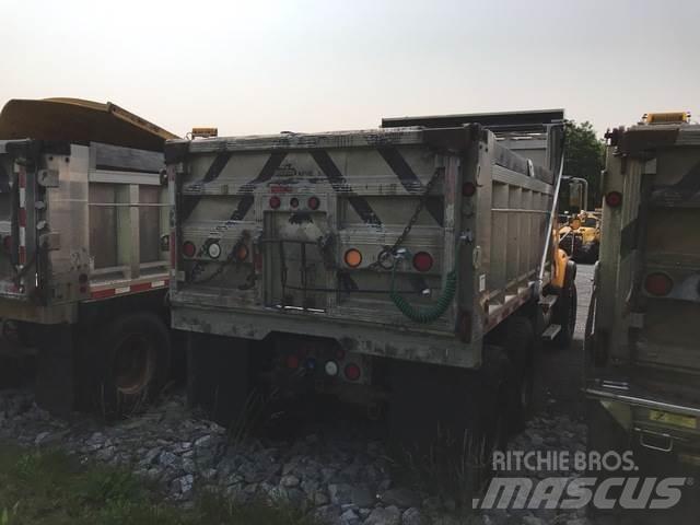 Mack CV700 Sniježne daske i  plugovi