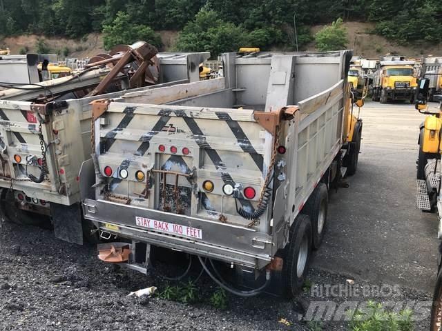 Mack CV700 Sniježne daske i  plugovi