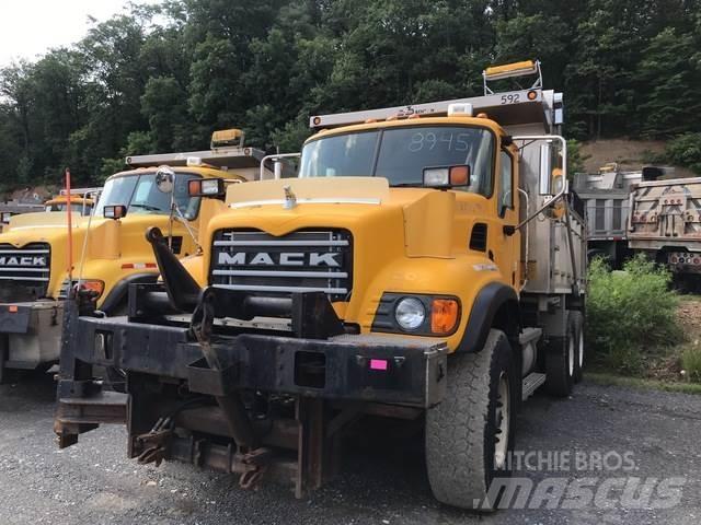 Mack CV700 Sniježne daske i  plugovi