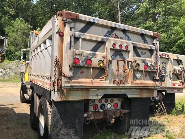 Mack CV700 Sniježne daske i  plugovi