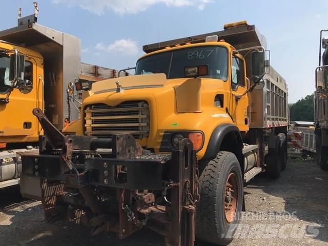 Mack CV700 Sniježne daske i  plugovi
