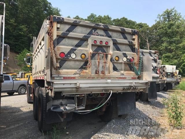Mack CV700 Sniježne daske i  plugovi