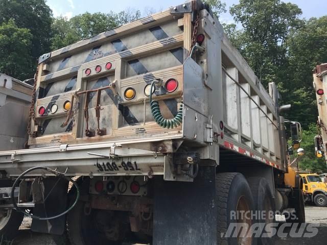 Mack CV700 Sniježne daske i  plugovi