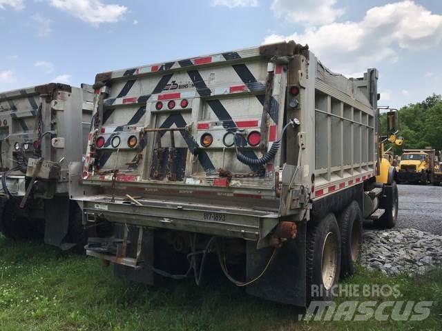 Mack CV700 Sniježne daske i  plugovi