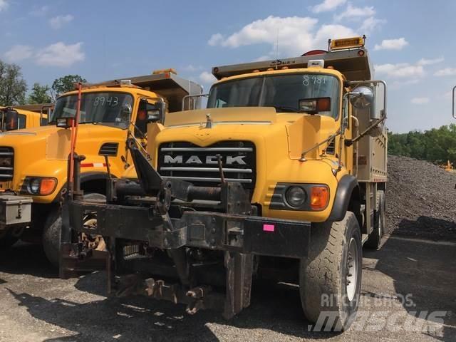 Mack CV700 Sniježne daske i  plugovi