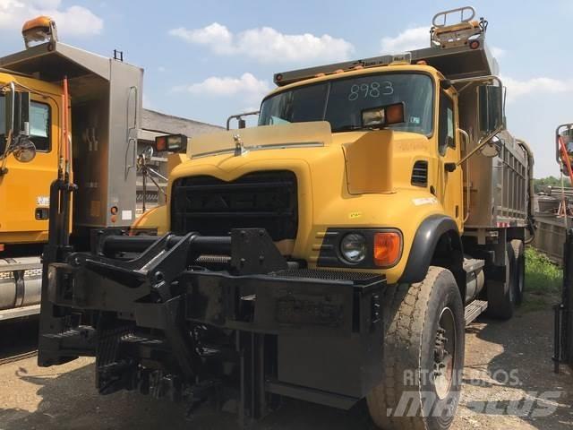 Mack CV700 Sniježne daske i  plugovi