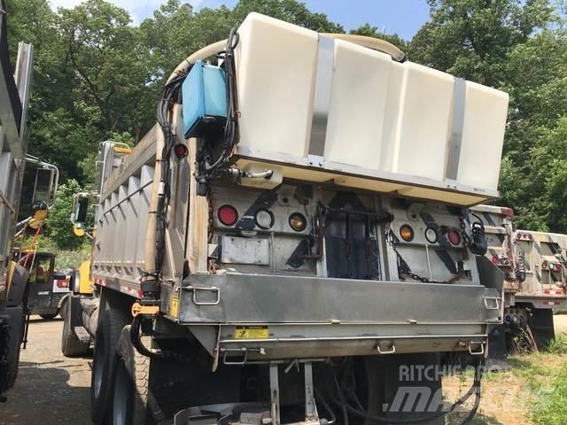 Mack CV700 Sniježne daske i  plugovi