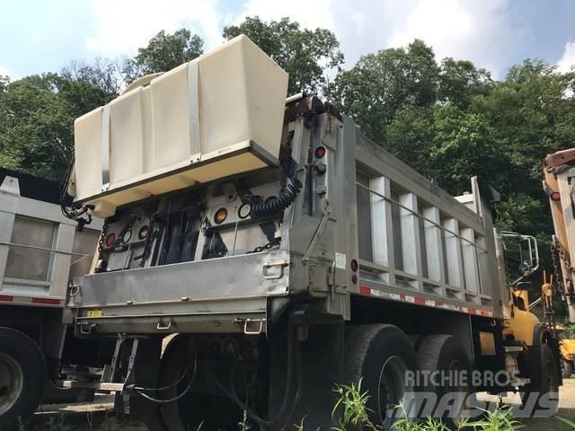 Mack CV700 Sniježne daske i  plugovi