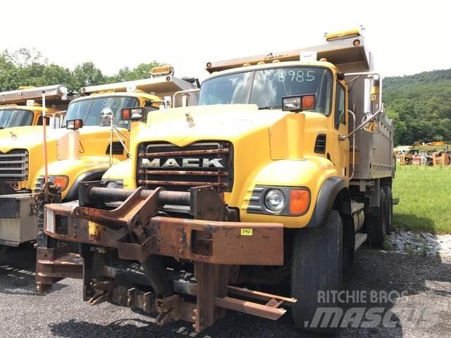 Mack CV700 Sniježne daske i  plugovi